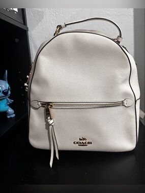 Coach Court Leather Backpack Chalk White Pebbled Leather – Authentic